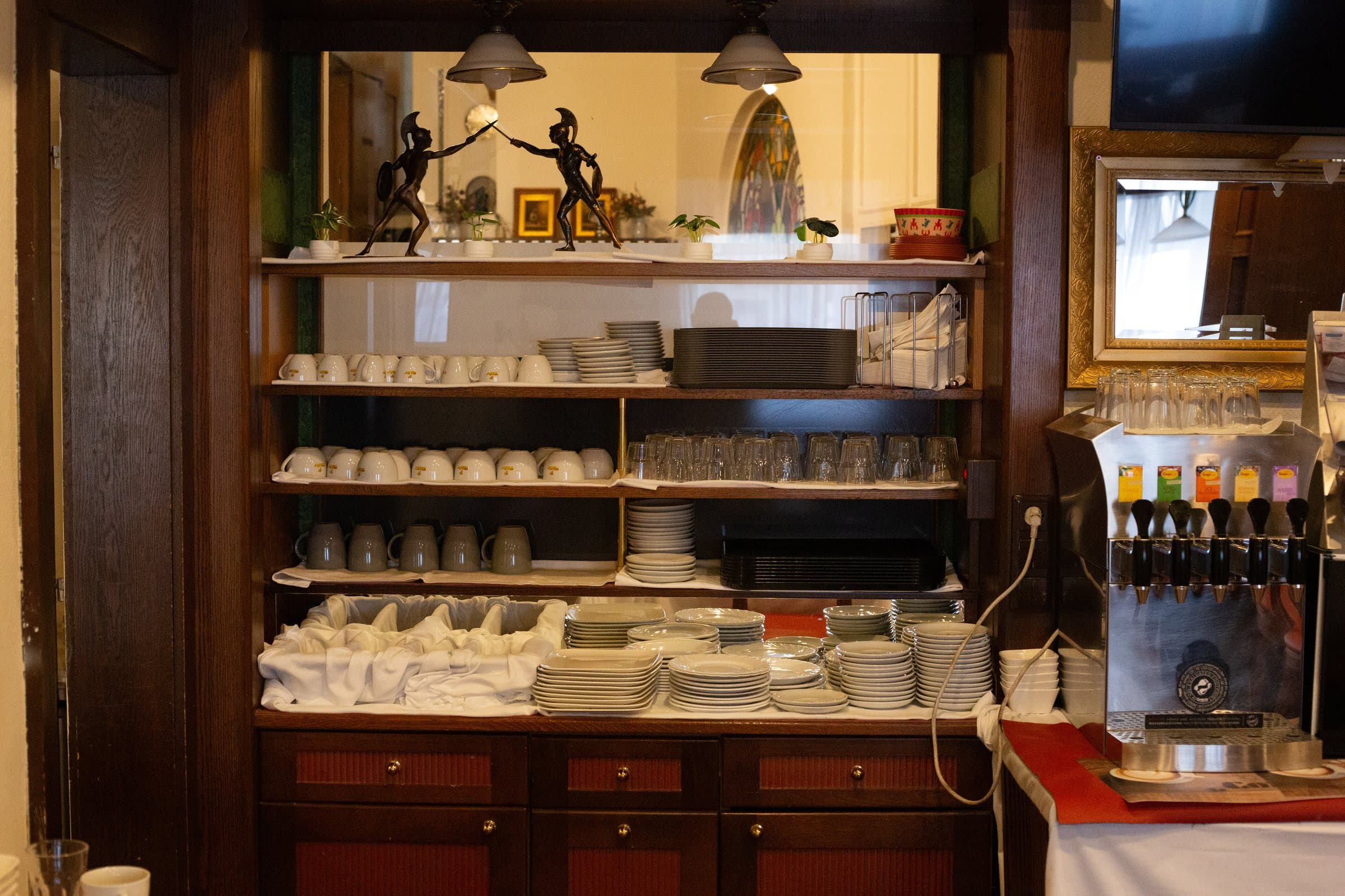 Breakfast buffet at Hotel Hadrigan